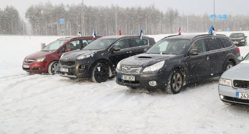 В честь дня независимости эстонцы провели массовое алкоралли в Латвию - «Европа»