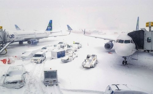 Аэропорт имени Кеннеди в Нью-Йорке возобновил отправку рейсов - «Происшествия»