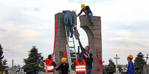 В Польше сносят советские монументы и восстанавливают памятники УПА - «Украина»