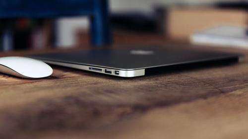 Эксперты предостерегают от покупки MacBook у Apple - «Интернет»