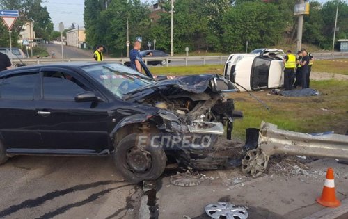 В Киеве в результате ДТП погиб пассажир такси