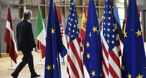 ЕС готов выставить блок в ответ на возобновление санкций США против Ирана - «Ближний Восток»