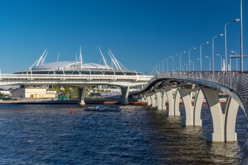 В Петербурге проверяют, как автокортеж проехал по пешеходному мосту - «Транспорт»