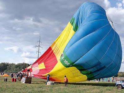 В Баку сильный ветер швырнул воздушный шар на землю - «Новости Армении»