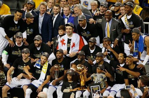 «Голден Стэйт» выиграл финальную серию у «Кливленда» и стал чемпионом НБА (+Видео) - «Баскетбол»
