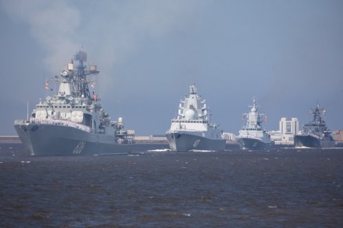 Во время Военно-морского парада Кронштадт превратится в режимный остров - «Транспорт»