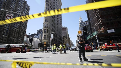 В центре Нью-Йорка разорвало паровую трубу: есть пострадавшие - «Новости дня»