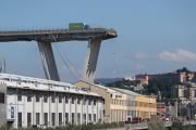 Власти Италии ввели на год режим ЧС в Генуе