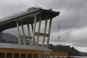 Крушение моста в Генуе: погибли от 22 до 35 человек