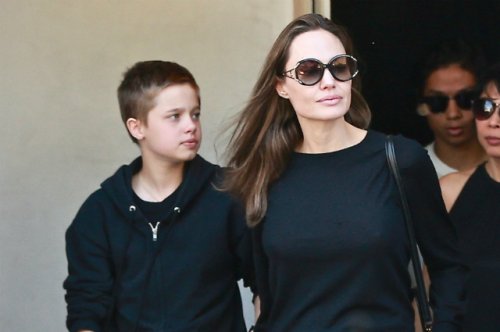В сети обсуждают новые фото Анджелины Джоли, ее дочери Шайло и сына Пакса - «Культура»