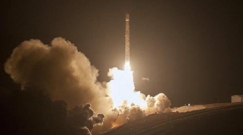 SpaceX успешно запустила корабль Crew Dragon для стыковки с МКС - «США»
