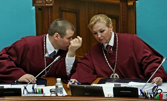 Отстранение главы. Глава конституционного суда Украины.