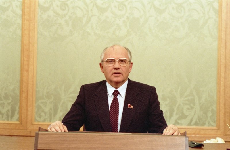 Отстранение горбачева. Горбачев 25 декабря 1991. Горбачев отставка 1991.