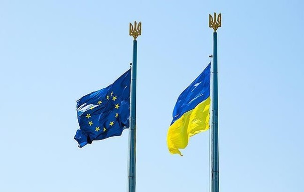 ЕС выделил Украине €12 миллионов на культурные и образовательные гранты