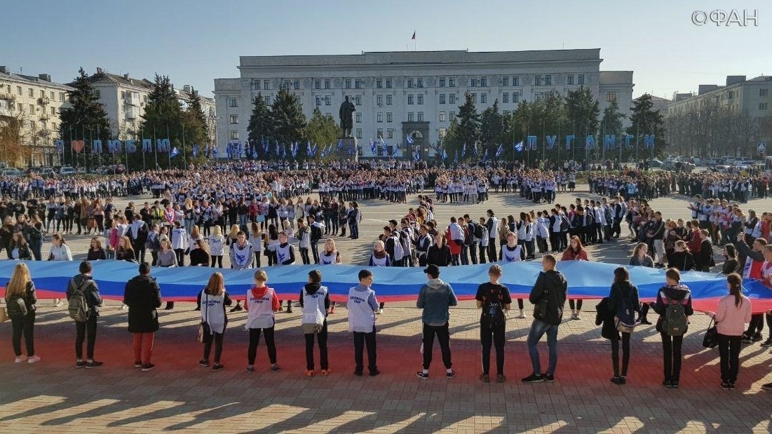 Фото на красной площади луганск