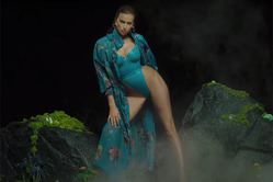 Ирина Шейк снялась в новой рекламной кампании коллаборации Бейонсе